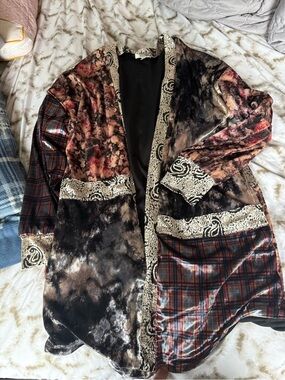 gimmicks by BKE Multicolor Velvet & Plaid Patchwork Cardigan